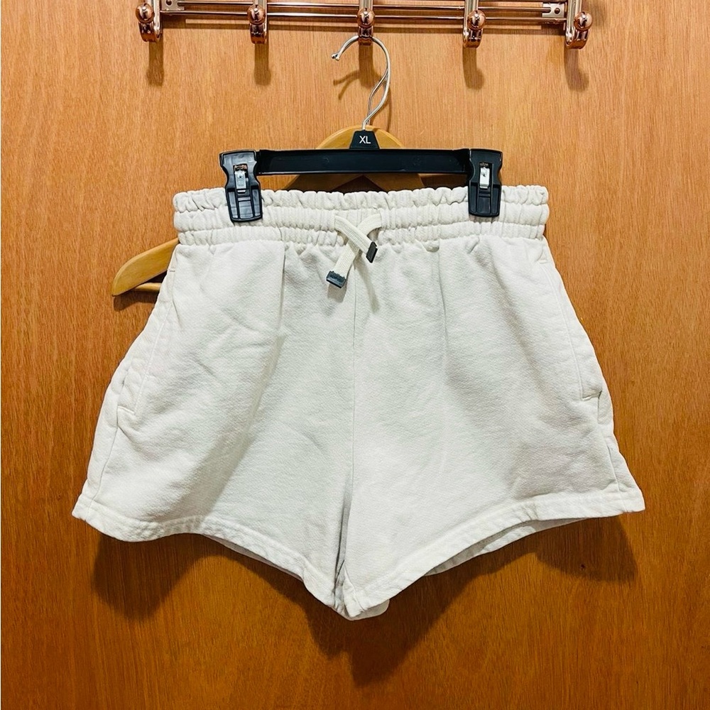 TALENTLES woman short
